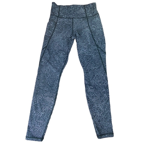 Athleta Salutation Stash Pocket Tights in Rainwater - Picture 1 of 6